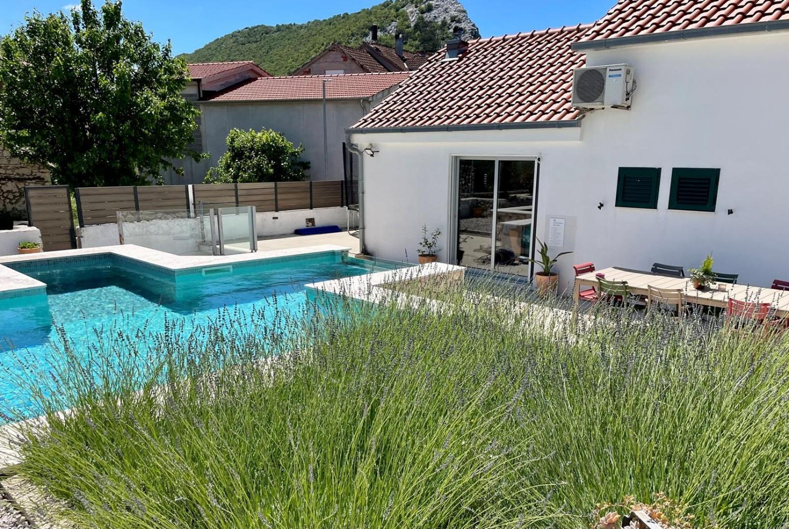 Vacation House Lavanda New! Heated Pool Zadvarje Экстерьер фото
